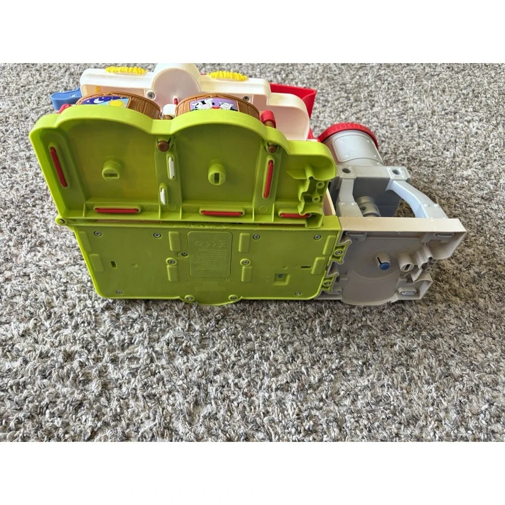 2016 Fisher‎ Price Farm Barn Toy WORKS! Talking Singing Little People Play Set
